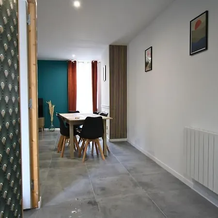 La Brique Rouge, 5p Parking